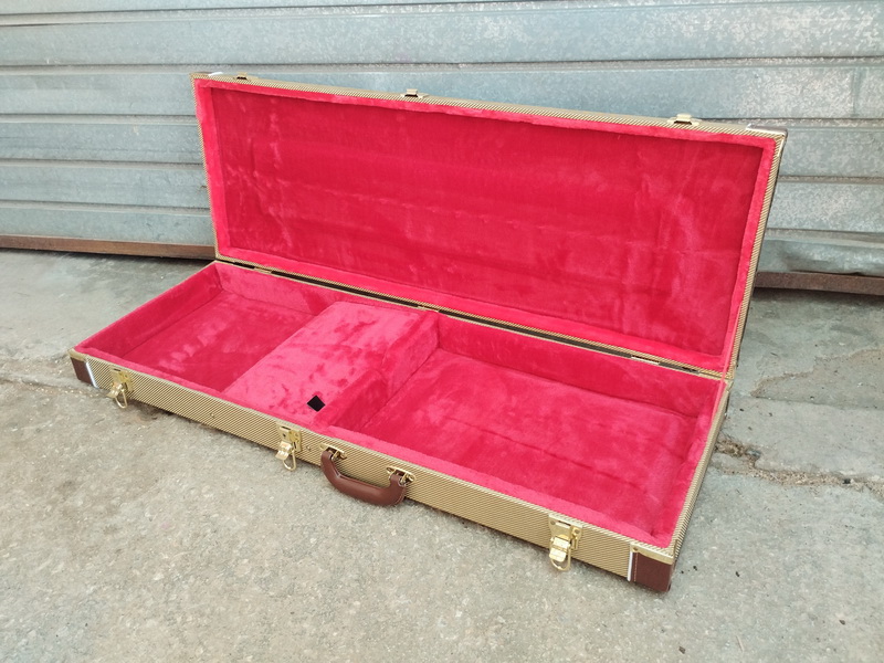funda guitarra terciopelo rojo 38x105x10.5 1u